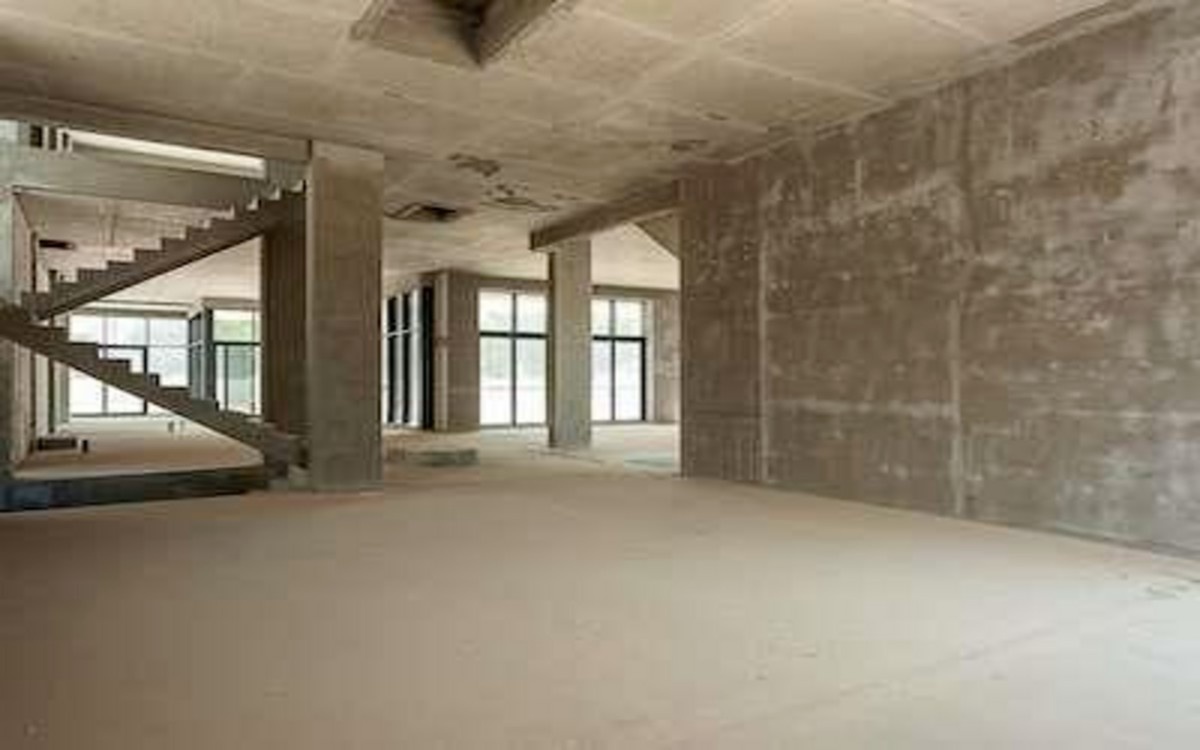 Prime Office Unit For Sale In The Gray